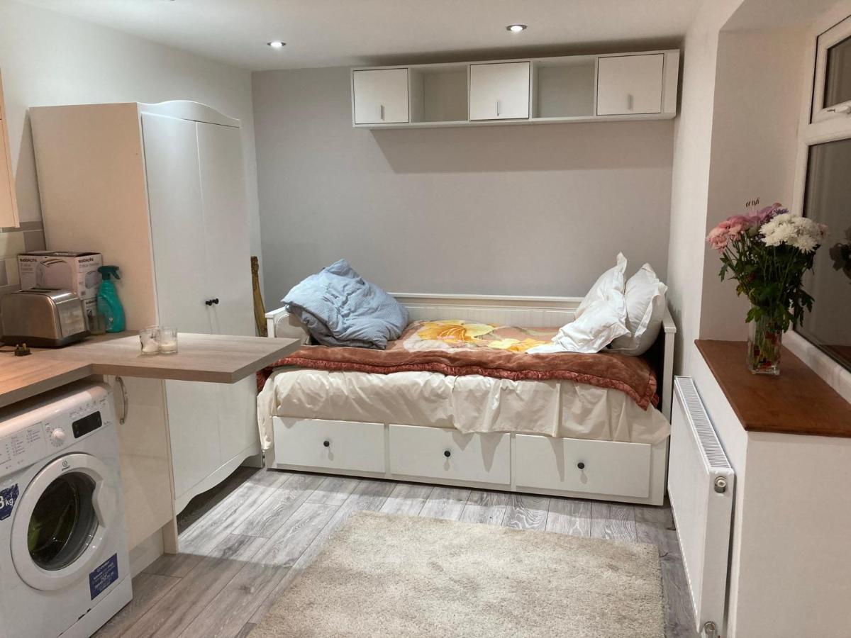 London Retreat Apartment Bagian luar foto